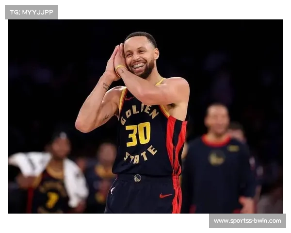 斯蒂芬·库里年收入突破1.56亿美元领跑NBA球员成就新高 斯蒂芬·库里年收入突破1.56亿美元领跑NBA球员成就新高