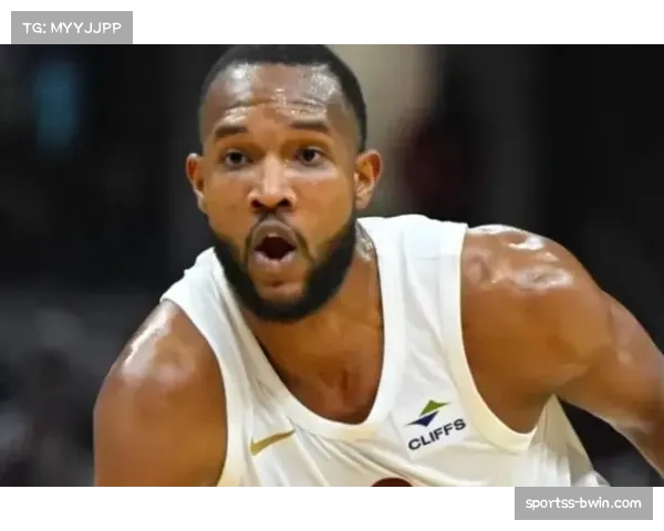 莫布利防守端贡献显著 骑士前锋23+12+4盖帽展现全面性